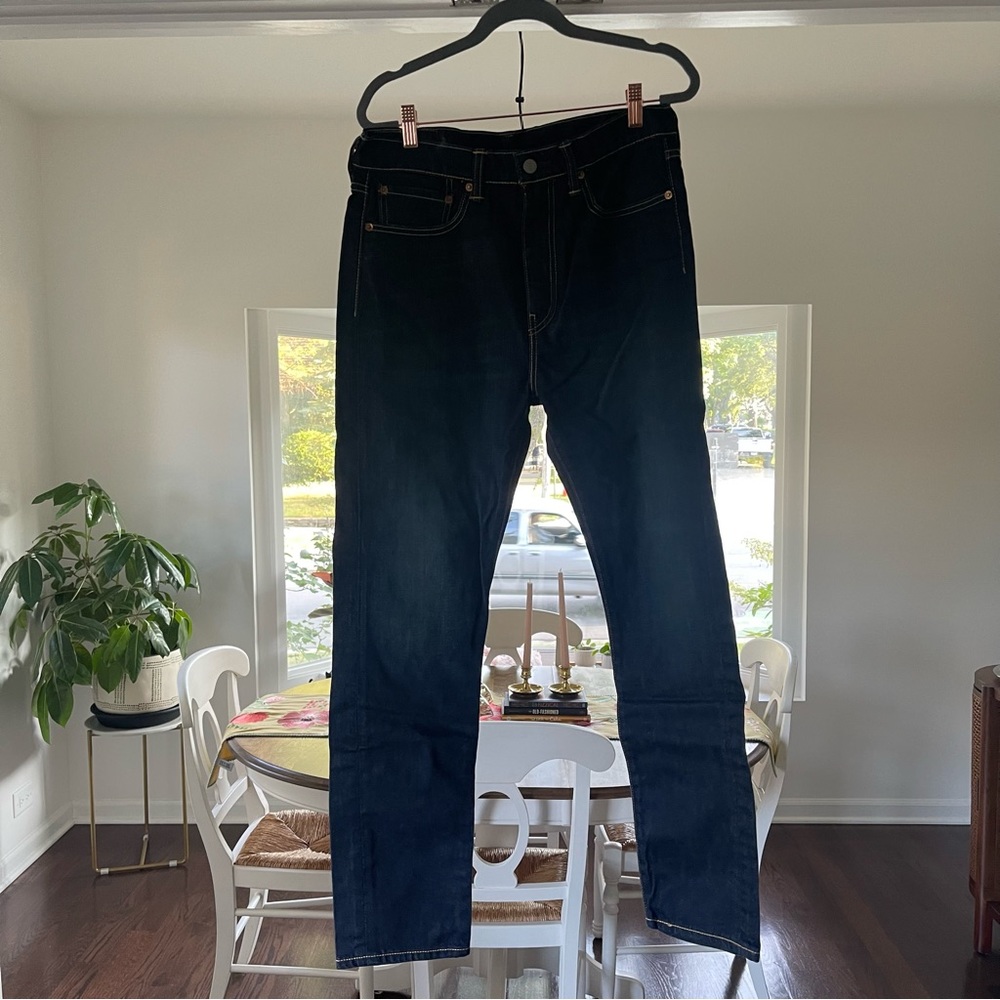 Levi straight leg jeans